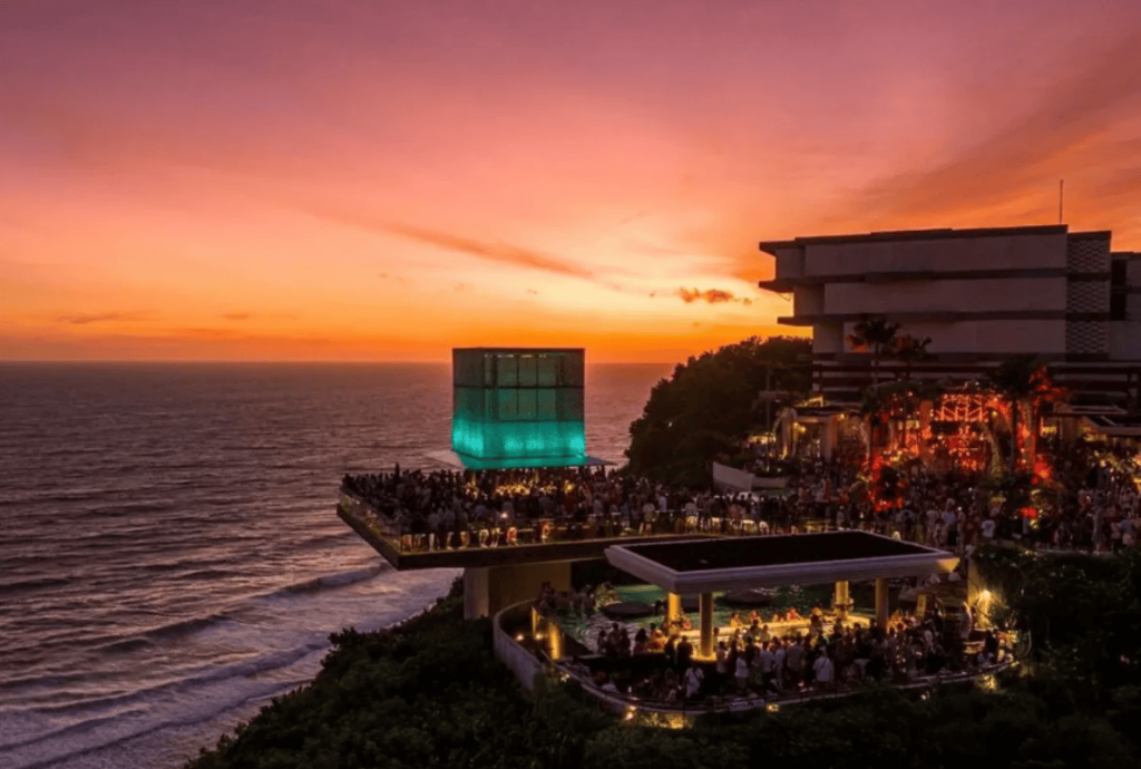 bali-home-immo-ou-faire-la-fete-a-uluwatu-en-2025-guide-jour-par-jour