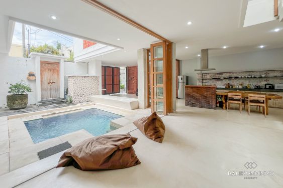 Image 2 from Dijual Villa 2 Kamar Tidur di Petitenget Bali