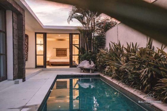 Image 2 from 2 Unit Villa with total 3 bedrooms for Sale Leasehold in Bali Seminyak Oberoi