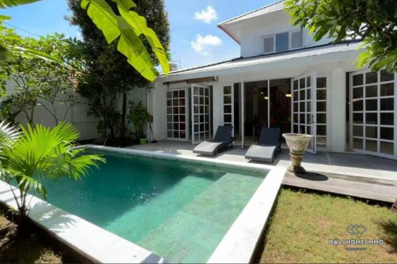 Image 1 from 2 Bedroom Villa with 1 upstair studio for Yearly Rental in Bali Seminyak