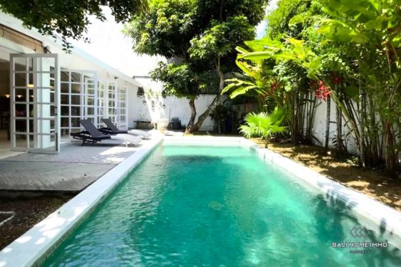 Image 2 from 2 Bedroom Villa with 1 upstair studio for Yearly Rental in Bali Seminyak