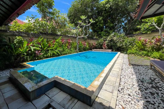 Image 3 from Villa Tropis Bali 3 Kamar Tidur di Pusat Petitenget untuk Disewa