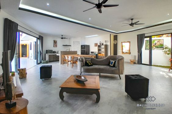 Image 3 from 4 Bedroom Newly Built Villa with Ricefield View For Rent in Padonan Canggu