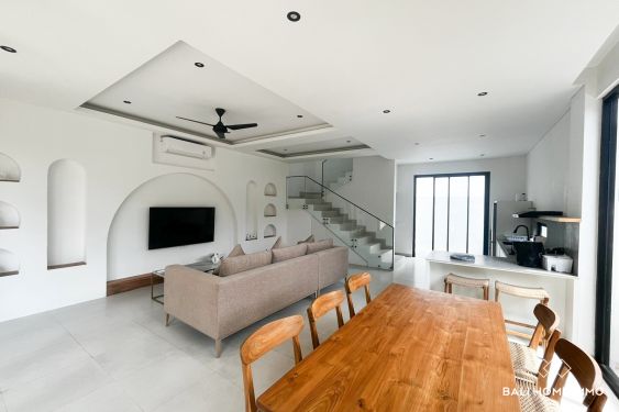 Image 1 from Villa 3 kamar dan apartemen 2 kamar dijual sepaket di Bali Tumbak Bayuh Pererenan