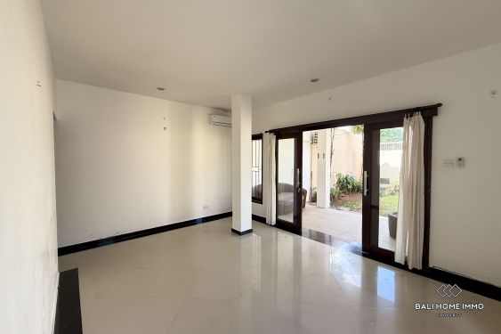 Image 3 from Villa de 3 chambres à rénover en location à Seminyak
