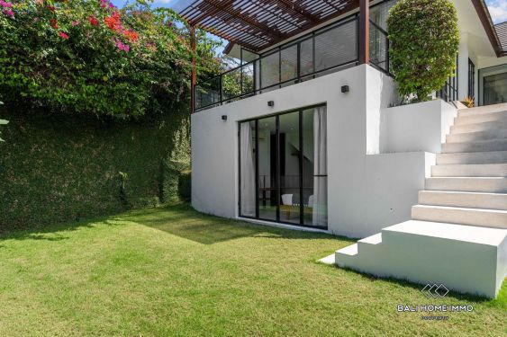 Image 2 from Villa de 3 chambres avec jardin à vendre à Berawa Canggu