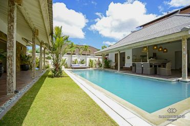 Image 2 from 3 Bedroom Villa for Monthly Rental in Bali Kerobokan