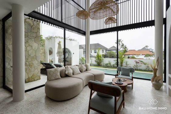 Image 3 from 3 Bedroom Villa with ricefield view for sale leasehold near Berawa