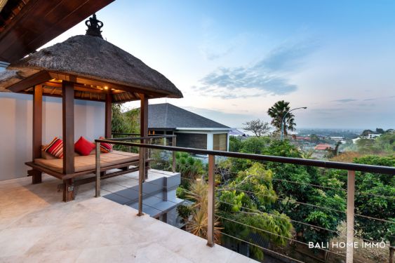 Image 3 from VILLA 3 KAMAR TIDUR DI KOMPLEKS YANG TENANG UNTUK DIJUAL SECARA HAK MILIK DI BALI JIMBARAN