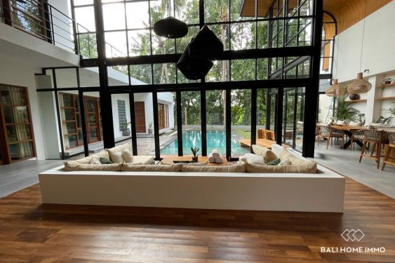 Image 2 from 4 bedroom Riverfront Villa for Sale and Rent in Pererenan Beachside