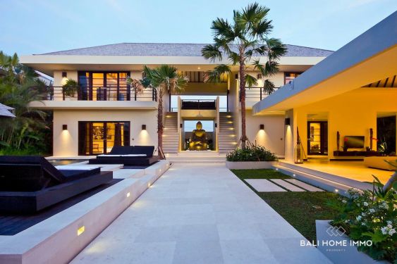 Image 1 from 4 Bedroom Villa for Sale Leasehold in Berawa