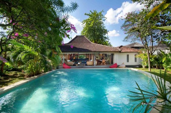 Image 2 from 4 Bedroom Villa for Sale in Umalas