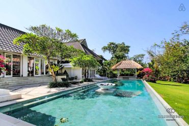 Image 1 from Villa de 4 chambres à louer au mois à Umalas Bali