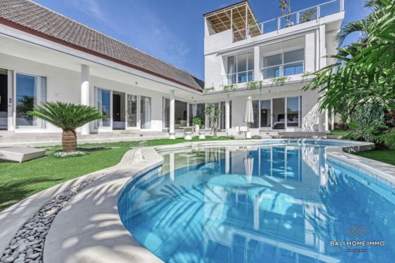 Image 1 from Villa familiale de 5 chambres avec jardin à vendre et à louer à Batu Bolong