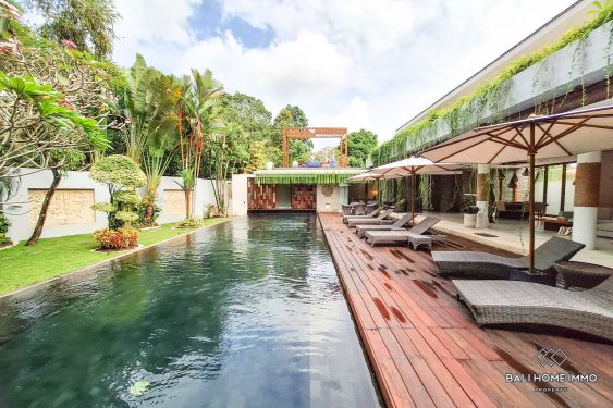 Image 2 from 5 Bedroom Luxury Villa for Rent Yearly in Nyanyi Bali