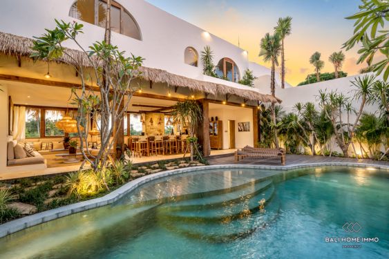 Image 1 from 5 Bedroom Villa with Ricefield View for sale in Bali Umalas