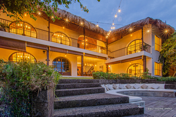 Image 1 from Villa Modern 6 Kamar Tidur Disewakan jangka panjang di Bali Canggu