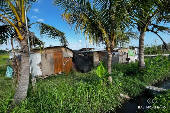 Image 2 from 7 are streetfront land for sale leasehold near Nyanyi Beach