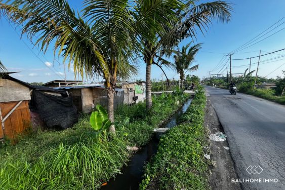 Image 3 from 7 are streetfront land for sale leasehold near Nyanyi Beach