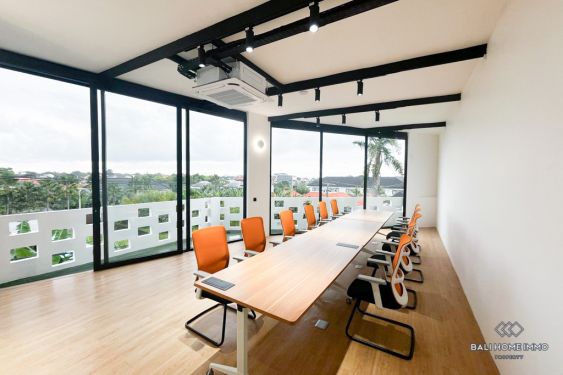 Image 3 from Un espace pour deux personnes dans un tout nouvel espace de coworking à Berawa Bali