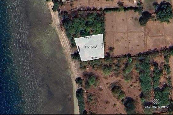 Image 1 from Beachfront Land for Sale Freehold in Mojo island Sumbawa