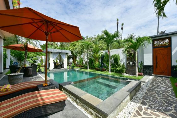 Image 2 from Belle villa de 2 chambres avec toit-terrasse à vendre en pleine propriété près d'Amed, Bali.