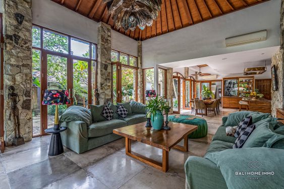 Image 3 from Belle villa de 3 chambres à louer à l'année à Bali Seminyak Près de la plage Double Six