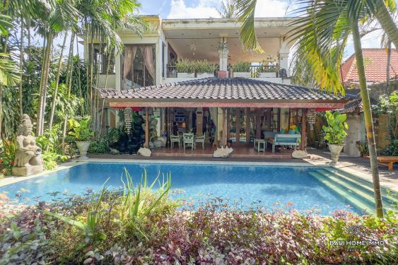 Image 2 from Belle villa de 4 chambres à vendre en location à Bali Seminyak