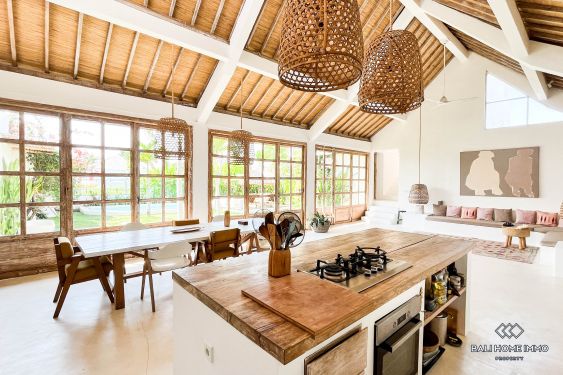 Image 3 from Beautiful 4 Bedroom Villa with Office and Garden for Rent in Bali Umalas