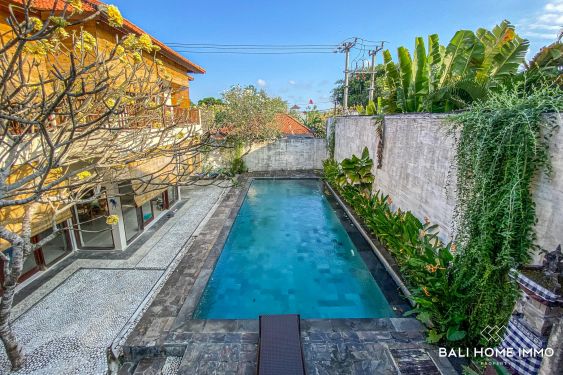 Image 1 from BELLE VILLA DE 6 CHAMBRES À VENDRE EN PLEINE PROPRIÉTÉ À BALI NUSA DUA