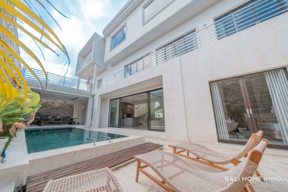 Image 1 from BEAUTIFUL 8 BEDROOMS VILLA FOR SALE AND RENT IN ULUWATU PECATU