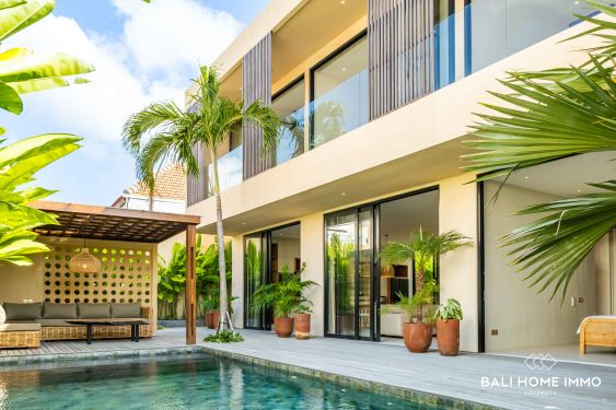 Image 1 from Dijual Villa 4 Kamar Baru dengan Hak Sewa di Bali Umalas