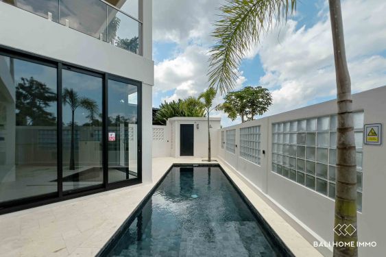 Image 2 from Brand New 5 bedroom Modern Villa for sale freehold in Tumbak Bayuh