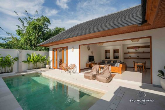 Image 1 from VILLA TROPIS 2 KAMAR TIDUR YANG CANTIK UNTUK DISEWA DI NUSA DUA DEKAT PANTAI MENGIAT