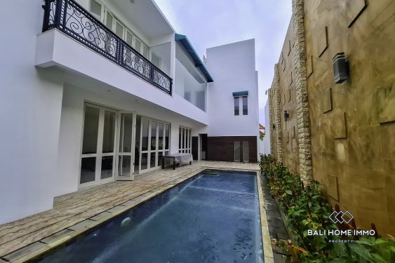 Image 3 from Elegant 5 Bedroom Villa with Ocean View Rooftop for Sale near Pecatu