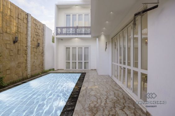 Image 1 from Elegant 5 Bedroom Villa with Ocean View Rooftop for Sale near Pecatu