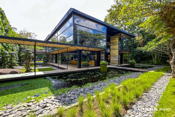 Image 1 from Expansive Luxurious 5-Bedroom Villa for Sale in Seminyak