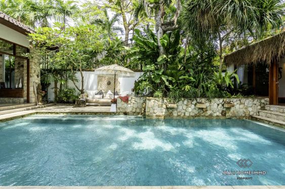 Image 2 from Exquisite 8 Bedroom Villa for Sale Leasehold Near Double Six Bali Seminyak