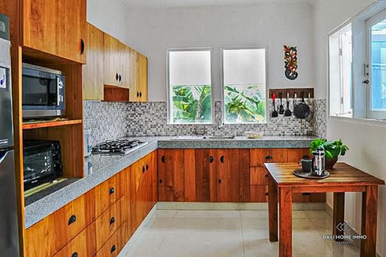 Image 2 from Villa Keluarga 5 Kamar Disewakan di Bali Seminyak