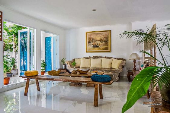 Image 3 from Villa Keluarga 5 Kamar Disewakan di Bali Seminyak