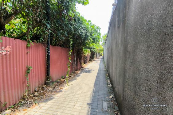 Image 2 from Premium 10 Are Land près de la plage animée de Seminyak