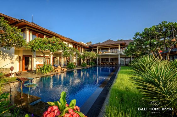 Image 1 from LUXURIOUS CLIFF FRONT OCEAN VIEW 7 BEDROOMS VILLA FOR SALE FREEHOLD IN BALI NEAR PANDAWA BEACH