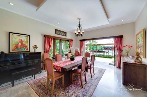 Image 3 from Luxury 6 Bedroom Villa for Sale Leasehold in Bali Seminyak Oberoi