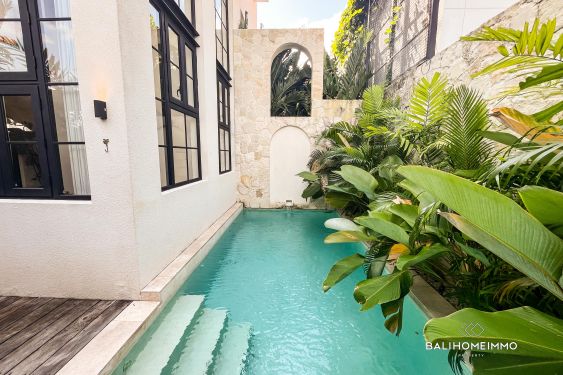 Image 2 from Disewakan apartemen modern 3 kamar dengan kolam renang pribadi di Berawa