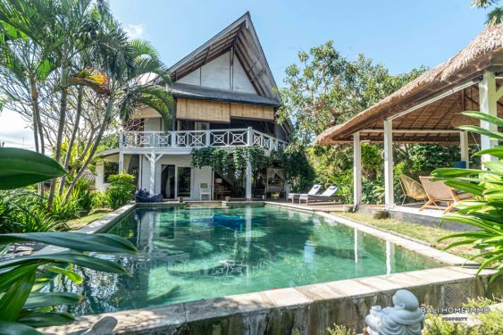 Image 1 from Près de la plage Villa de 4 chambres à louer à Bali Canggu Berawa