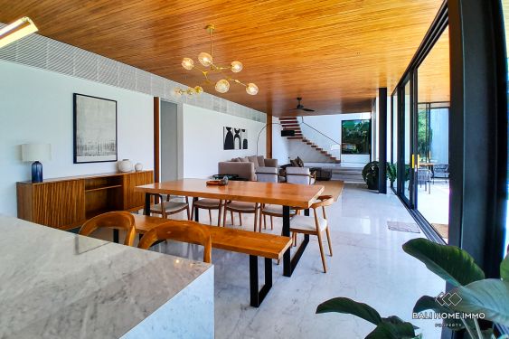 Image 3 from Dijual Kompleks Villa 6 Kamar yang Baru Dibangun Dekat Pantai Berawa