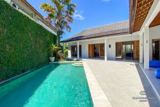 Image 2 from VILLA NOUVELLEMENT RÉNOVÉE DE 4 CHAMBRES À LOUER À L'ANNÉE À CANGGU BATU BOLONG BALI