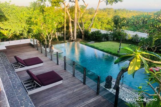 Image 2 from VILLA SPACIEUSE DE 4 CHAMBRES AVEC VUE MER À VENDRE À UNGASAN PRÈS DE LA PLAGE DE KARMA KANDARA