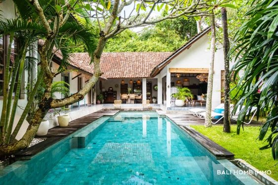 Image 1 from Vila Bohemian 3 Kamar di Tepi Sungai Dijual dekat Umalas Semer
