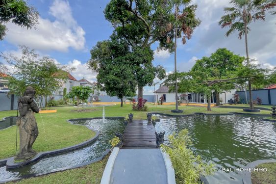 Image 2 from Villa Keluarga 3 Kamar yang Luas Disewakan di Kerobokan Bali